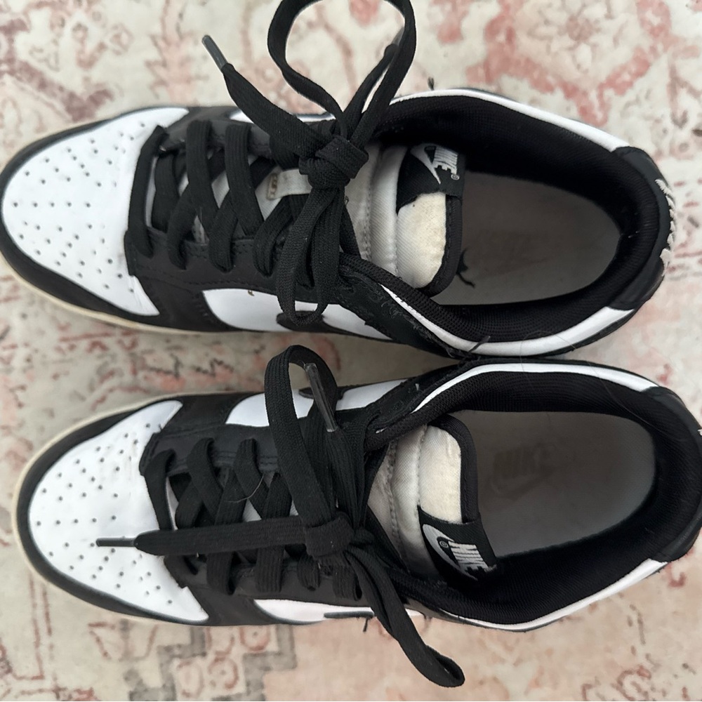 Nike Kids Black and White Low-Top Sneakers with Lace-Up Closure